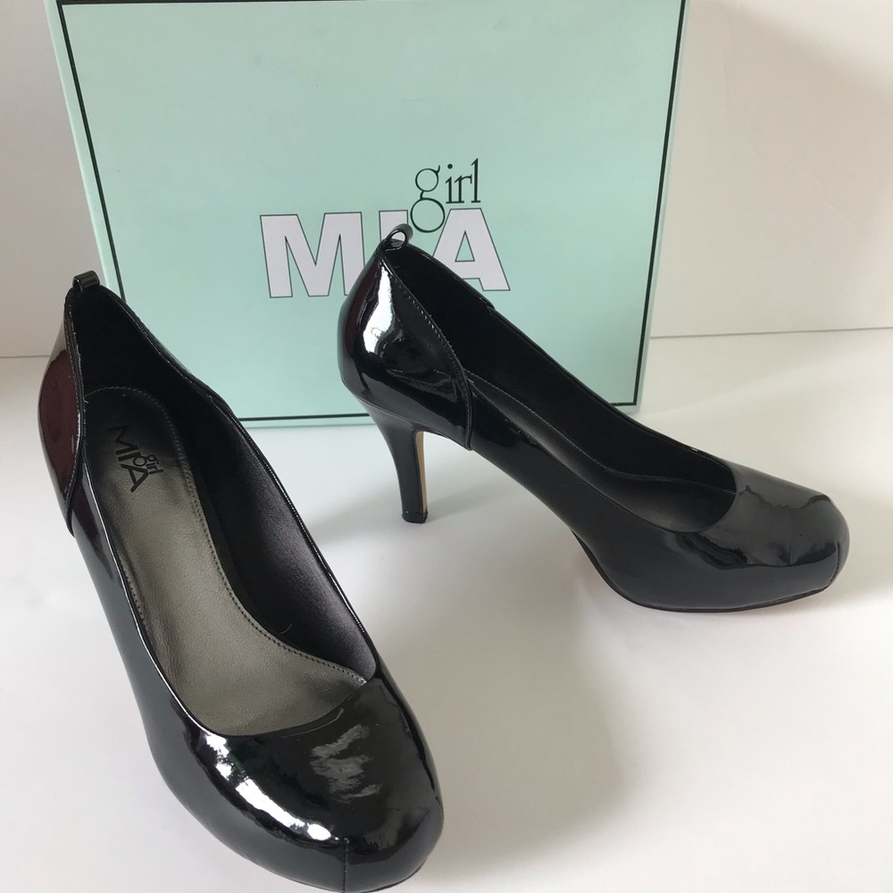 Girl Mia Black Patent Leather Pump